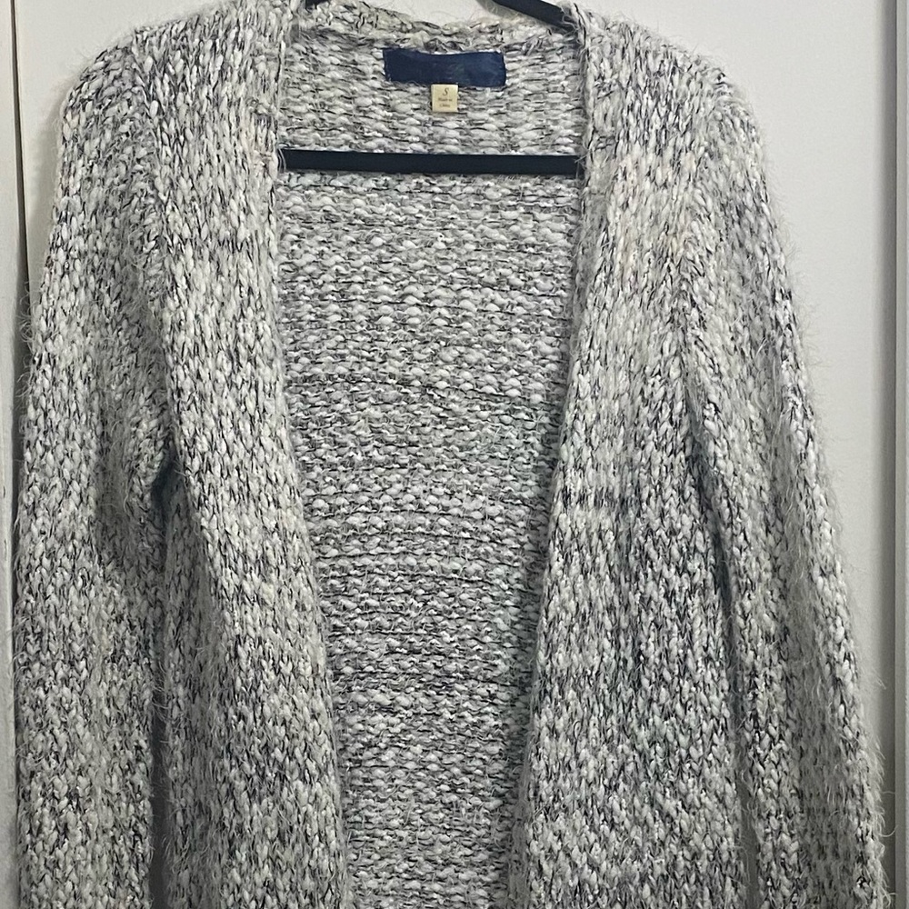 Grey/Black/White Fuzzy Cozy Cardigan. Size S. Has pockets.